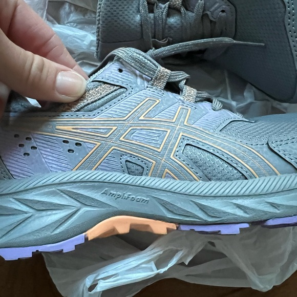 ASICS sneakers - Picture 5 of 10